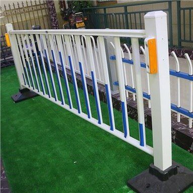 מעקה בטיחות עירוני